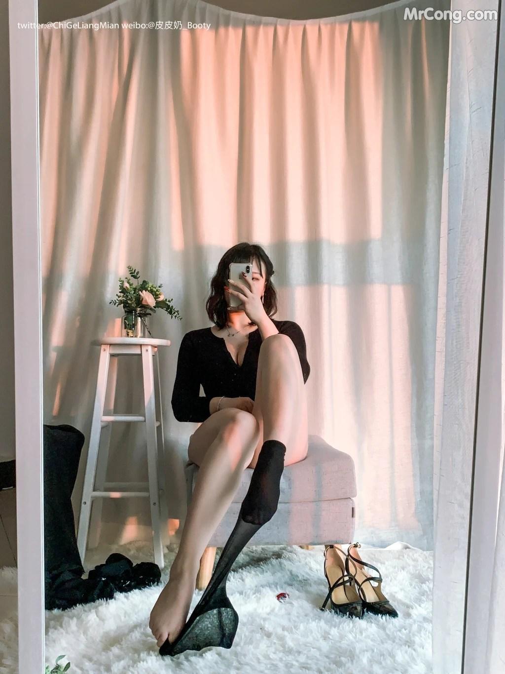 Coser@皮皮奶可可爱了啦: 黑色OL (120 photos)(118)