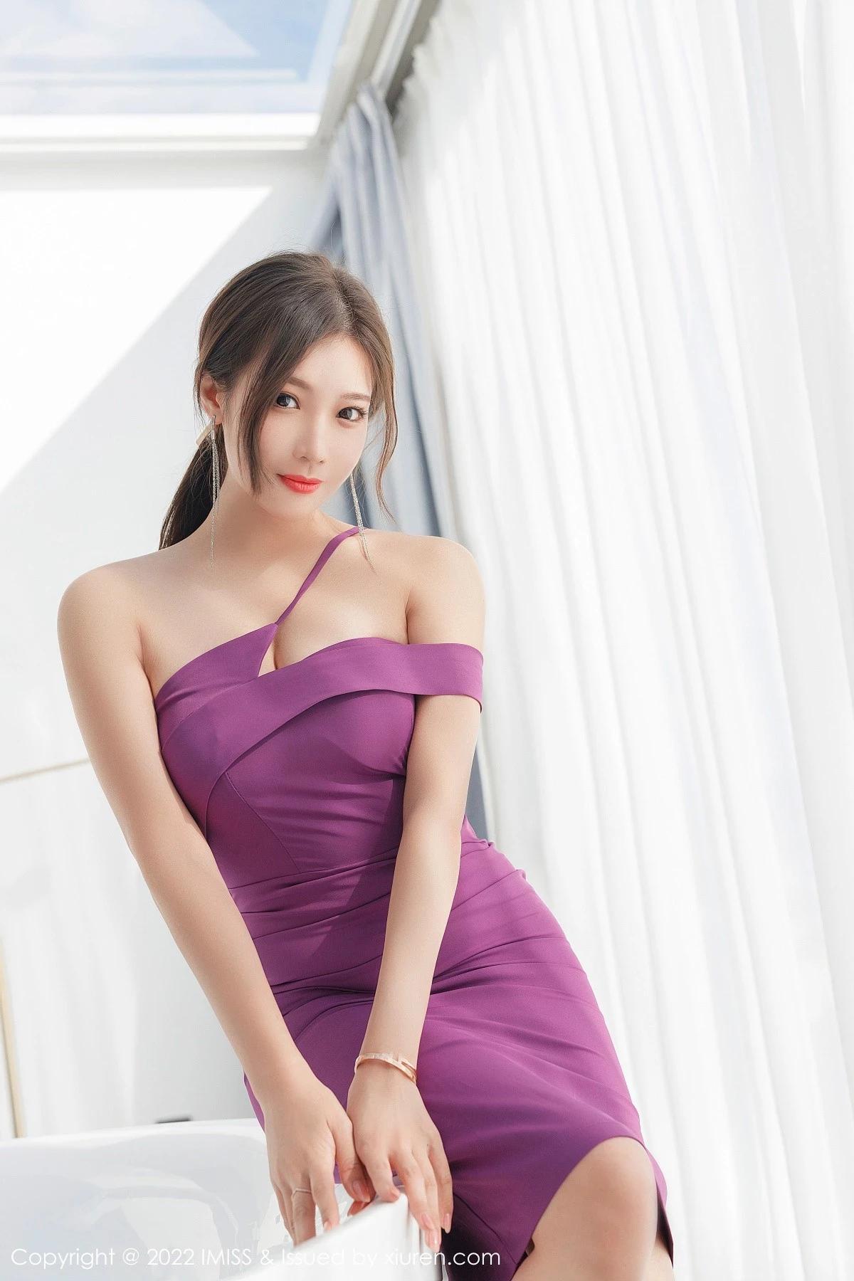 [IMISS愛蜜社]Vol.675_女神小狐狸Kathryn脫玫紅色連衣裙露性感紅色內衣完美誘惑寫真44P(40)