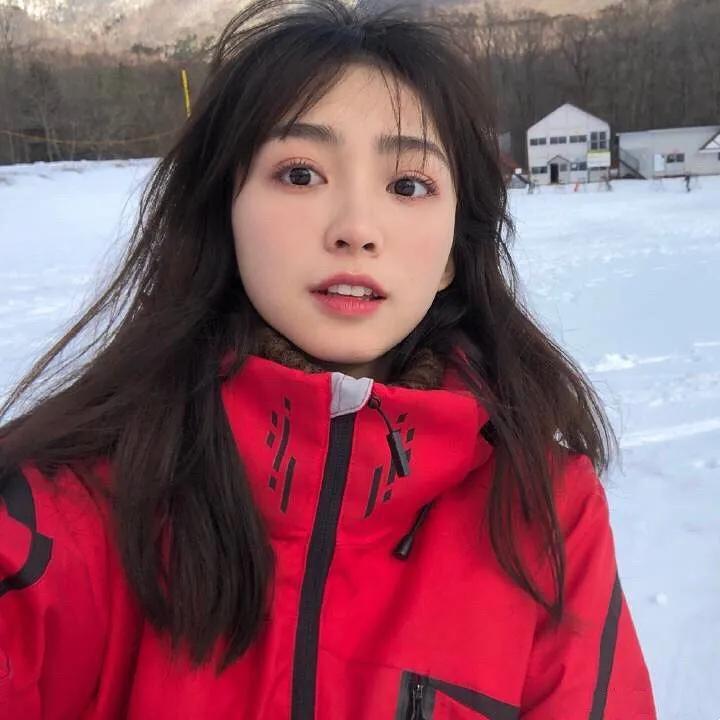 女友款范本！超高颜值「七七」气质清新甜美惹人疼爱，完美笑容一秒就能深得人心！-小湿妹图(10)