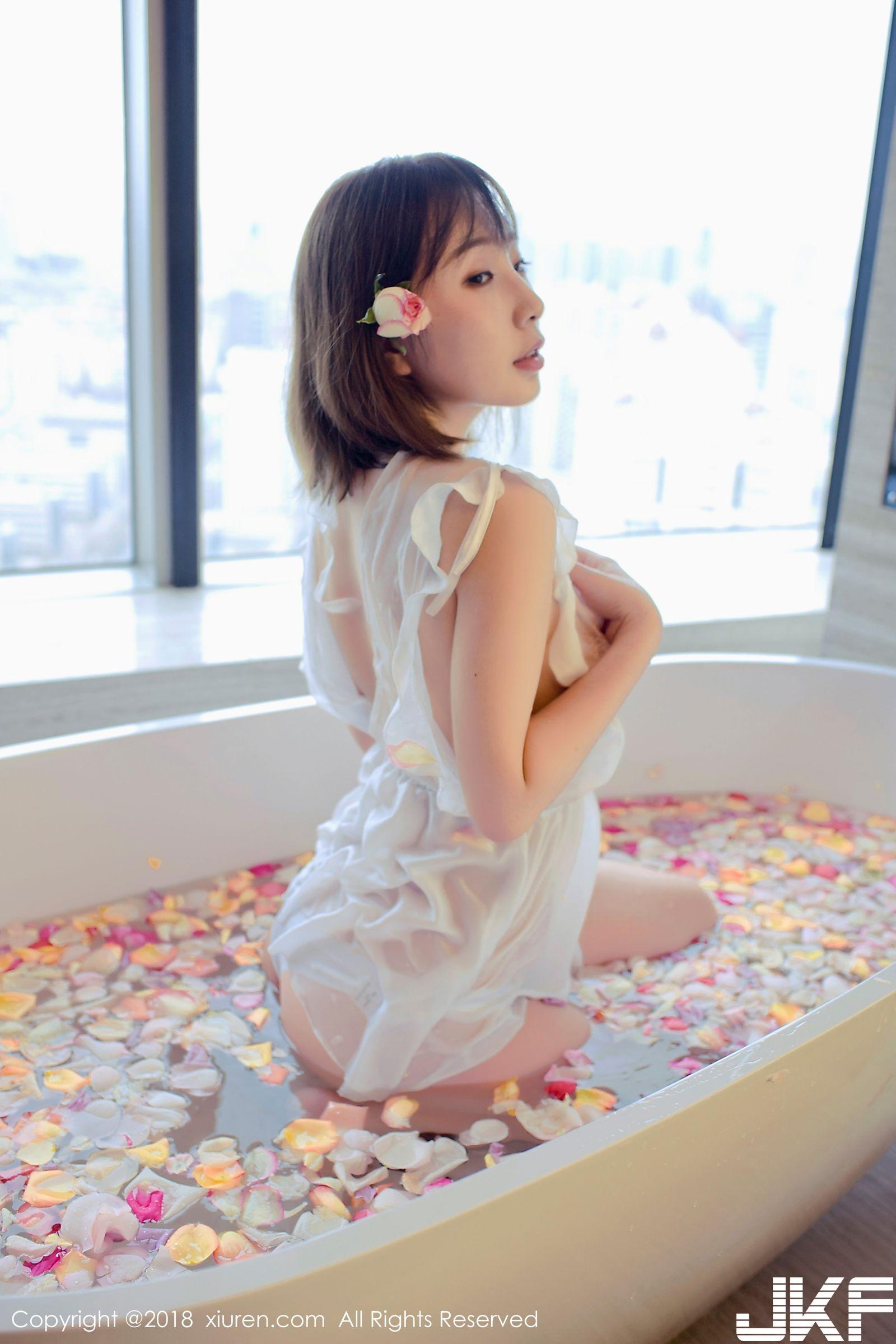 (57P 高清)短发百变大美枝恩浴室湿身角色扮演私房照(32)