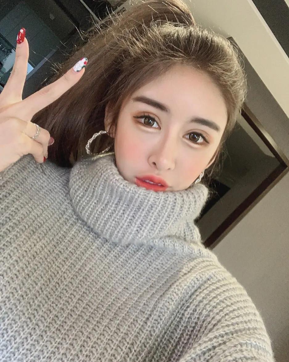 最近很多人都化催眠眼吗 洪彤彤