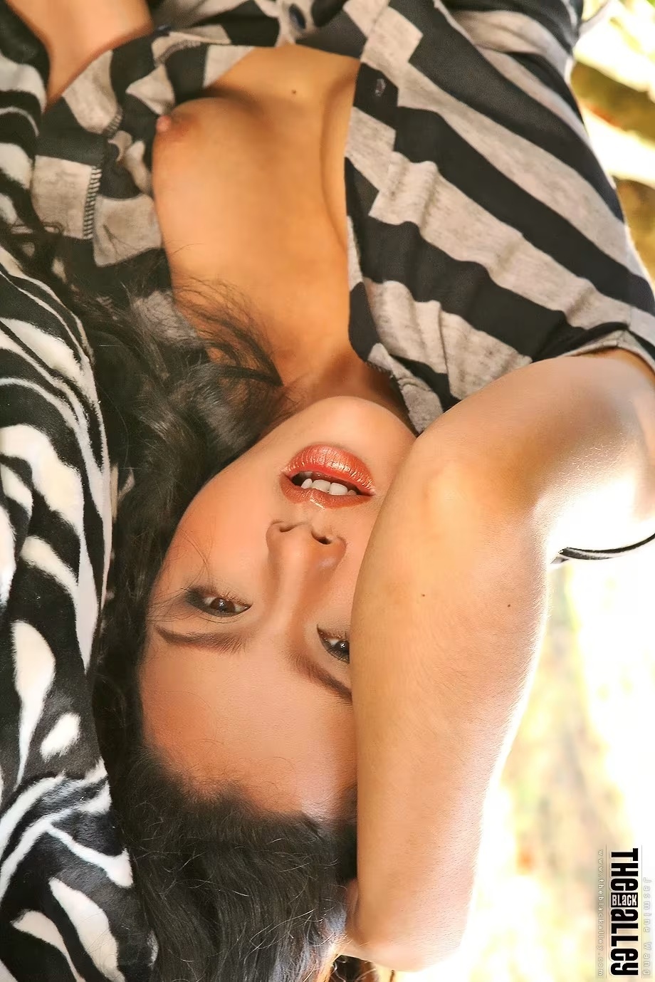 Jasmine Wang – The Black Alley Photobook Set.05(43)