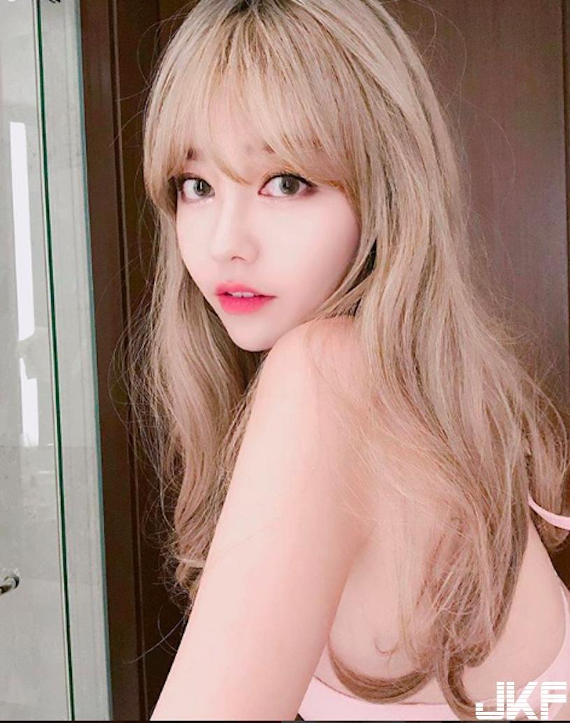 短发妹子「火辣美腿超激长」，精致五官越看越撩人！-小湿妹图(8)