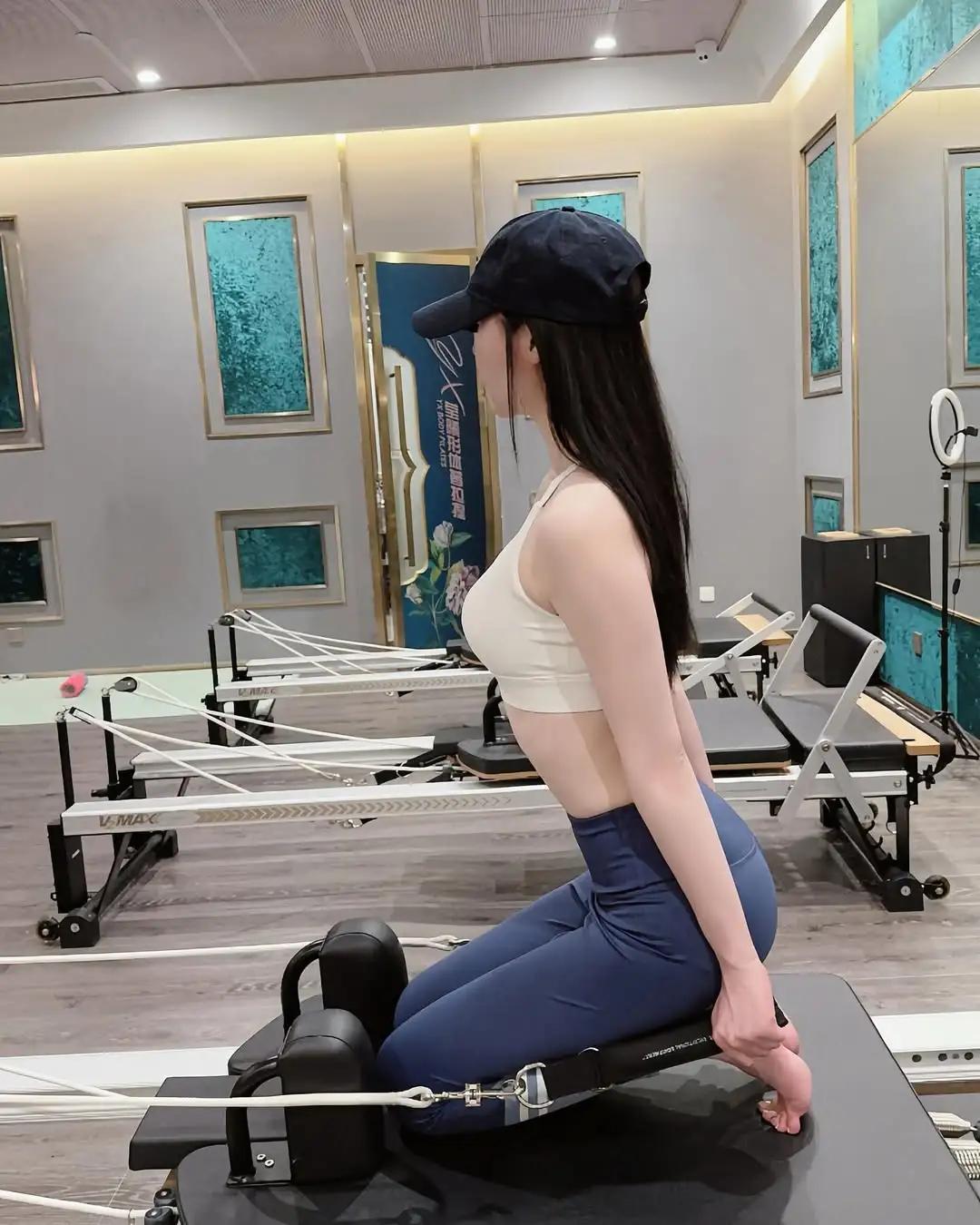 日系童颜「梦心悦」超白嫩皮肤好养眼 让人受不了(8)