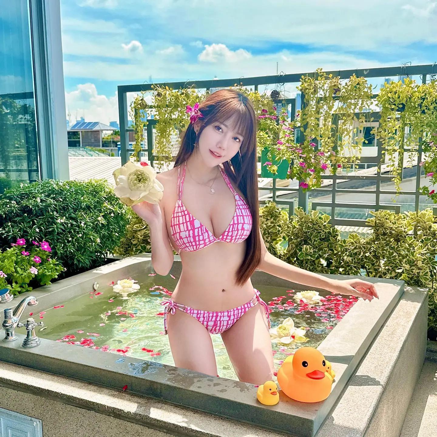 长腿美人「吴帆帆」解放浑圆美胸 根本视觉暴力(4)