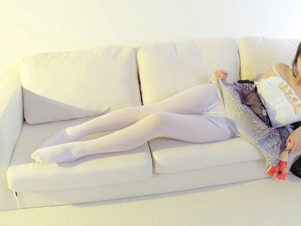 蘿莉寫真機構森蘿財團小櫻試拍主題黑色外衣下性感弔帶配超薄白絲秀美腿誘惑寫真101P(22)