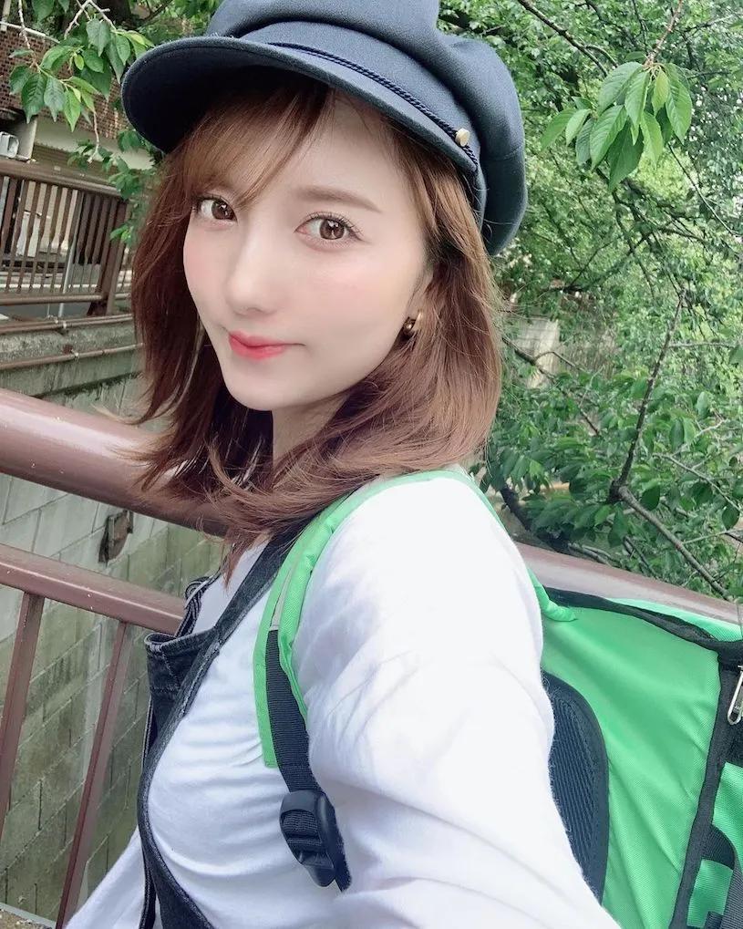 「Uber最正外送员」接单后爆红，「IG上的性感美照」狂让客人示爱！(3)