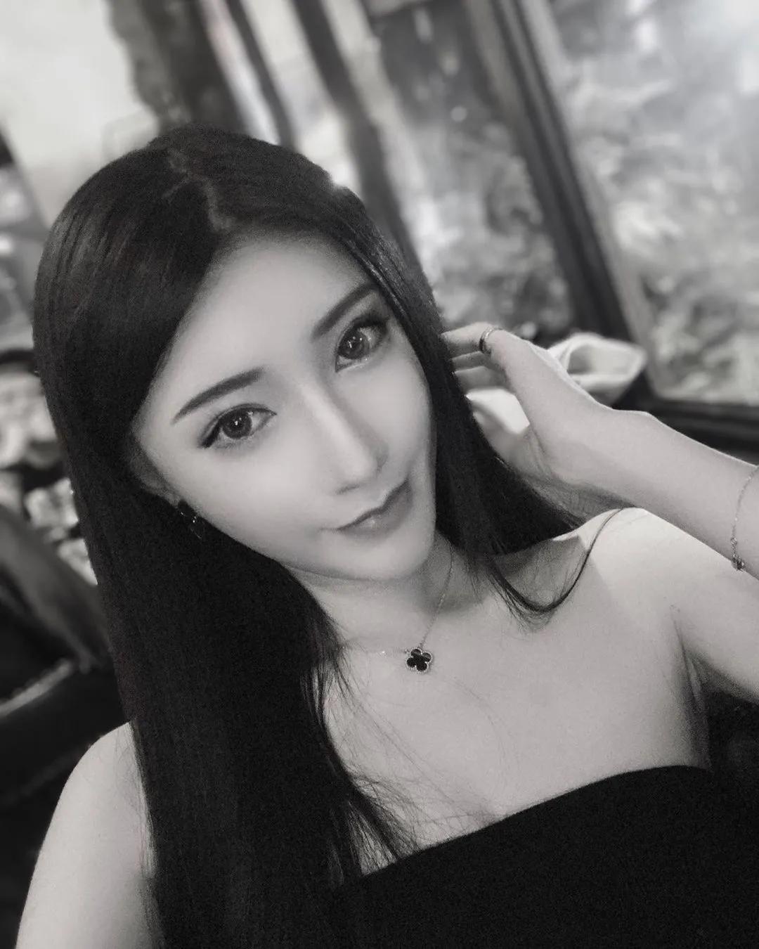 Miki 火辣比基尼让人看了眼花撩乱心跳加速(14)