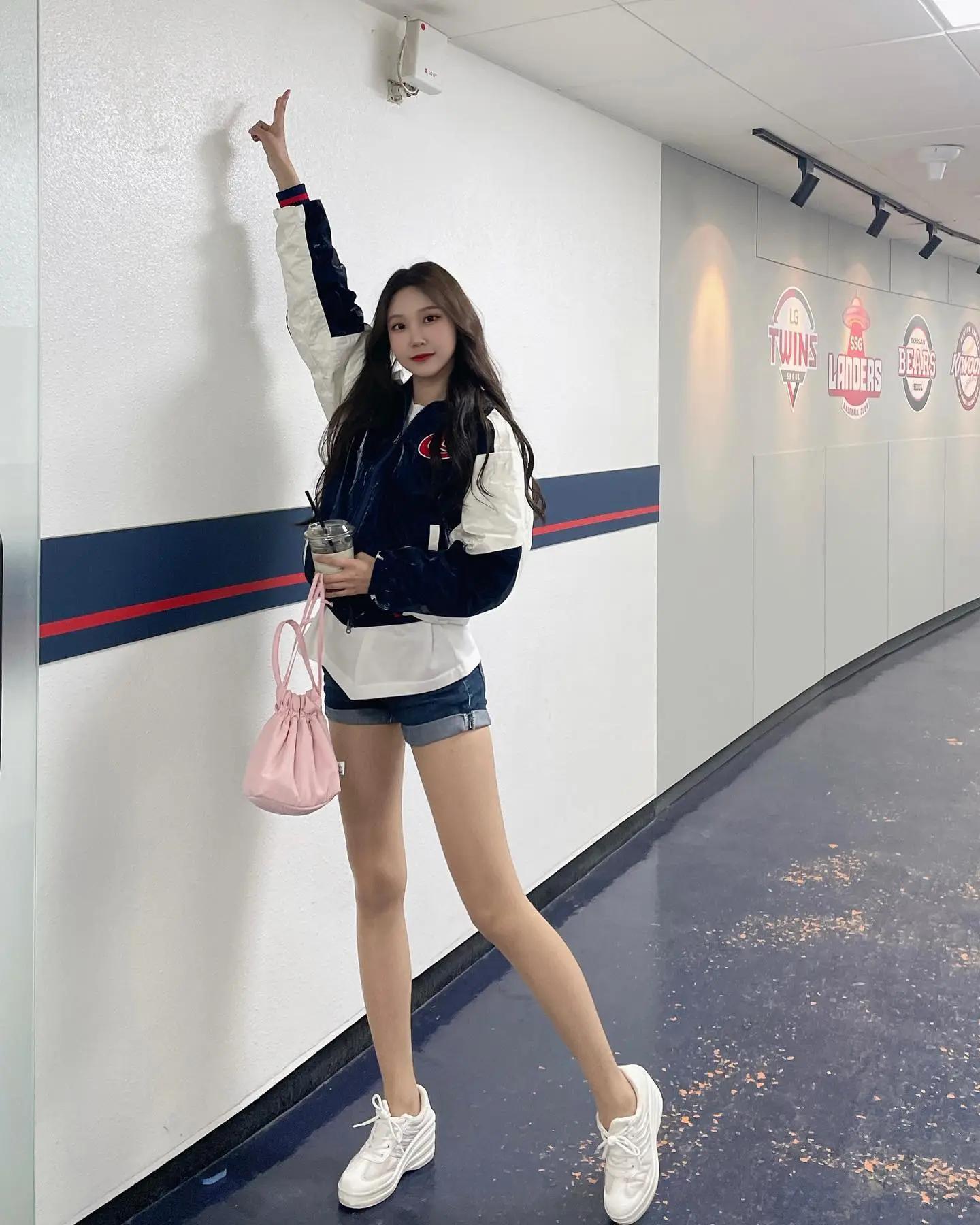 Park Dam-Bi(朴淡备)(72)