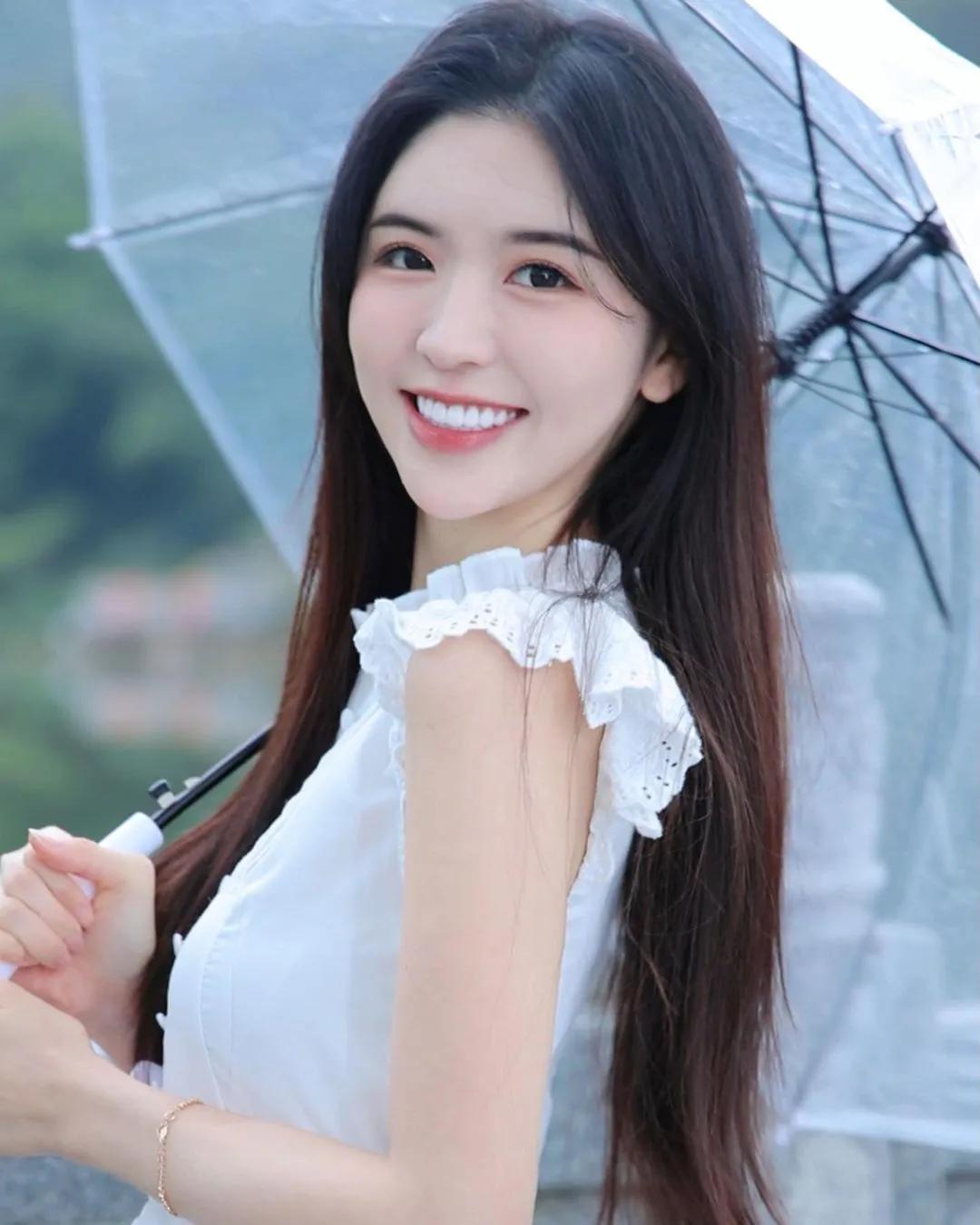 纤瘦正妹「张安琪」过人乳量爆发 长腿翘臀姣好曲线(8)