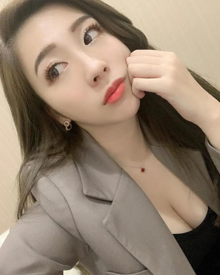 比基尼一泡水就绷紧紧！浑圆巨奶遇水则发 网：真的好想要~废文女纸(3)