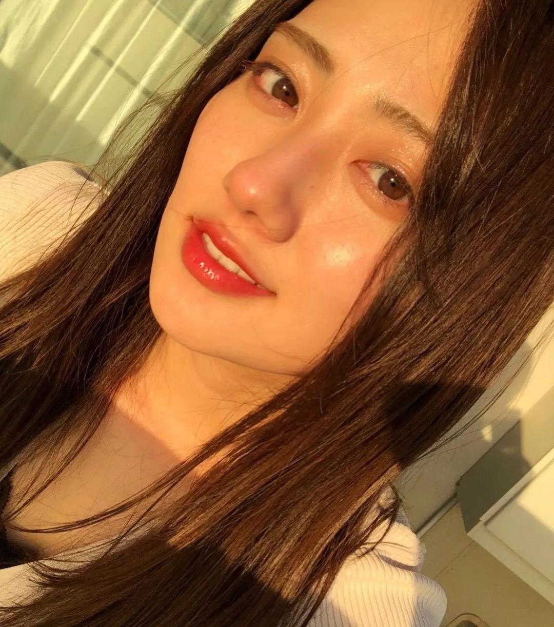 日本第一美体「奥山かずさ」写真辣泄限制级曲线　天使般「灿烂笑容」给人满满治愈感-小湿妹图(25)