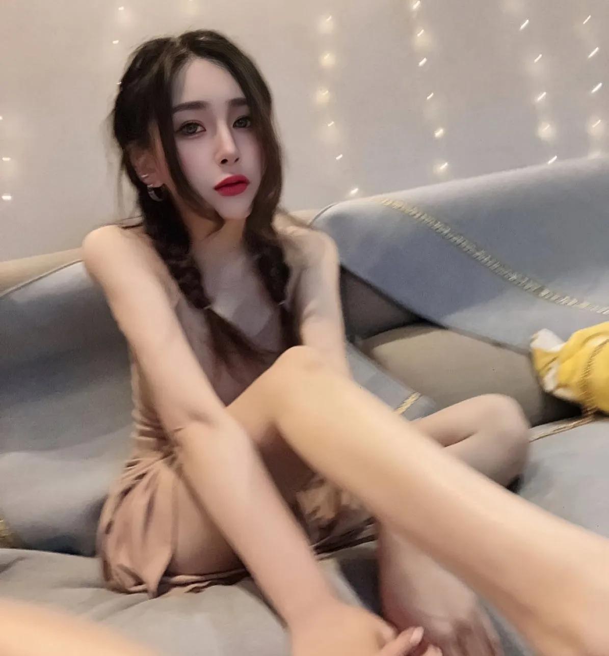 白皙Body「林沙沙」甜美笑容气质满分....一不小心就沦陷(1)