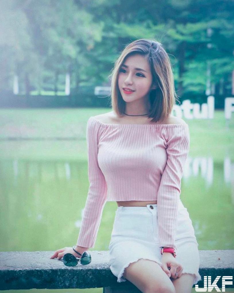 好辣！大马正妹上围太凶了，「巨大车头灯」快占满画面！-小湿妹图(9)