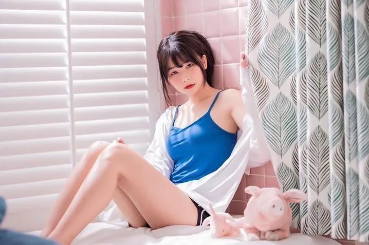 Q妹 形状一览无遗....全场充血太惹火(14)