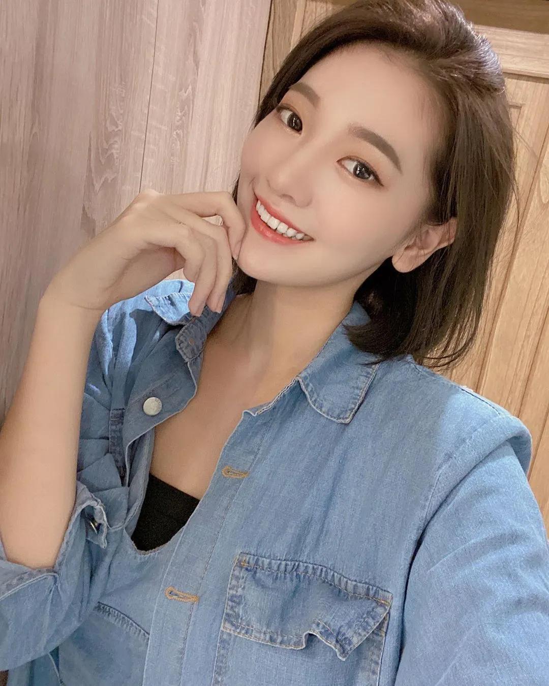 仅仅 火辣身材让人一看喷鼻血 网：要怎么专心啊！(5)