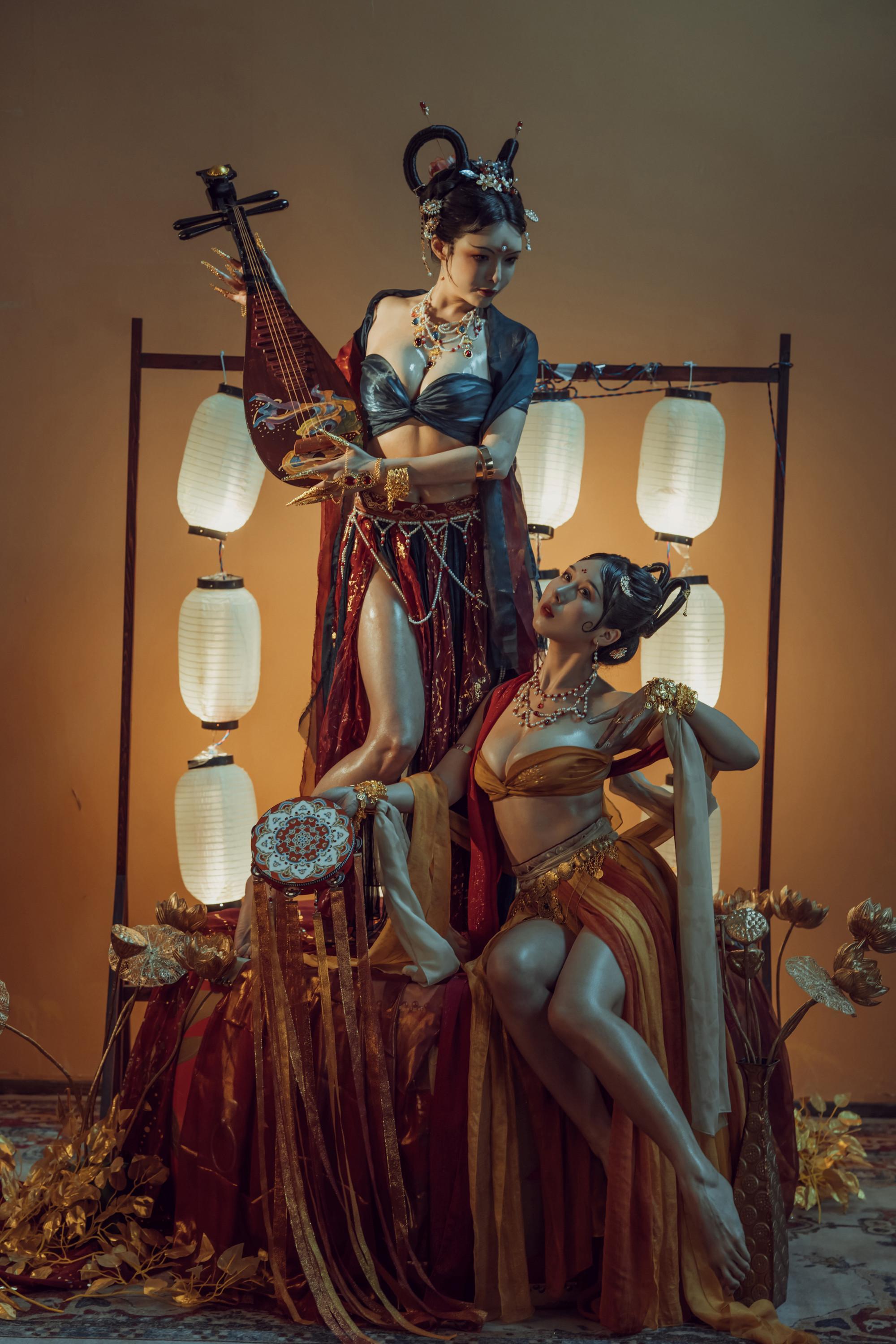 秋和柯基&奶桃《中国舞娘》洁白大腿任你看(13)