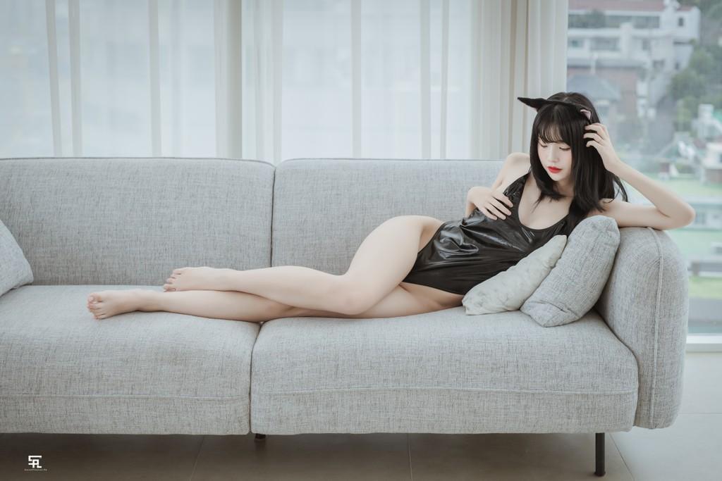 SAINT Photolife – Yuna: Growing Up Vol.3 (50 photos)(12)