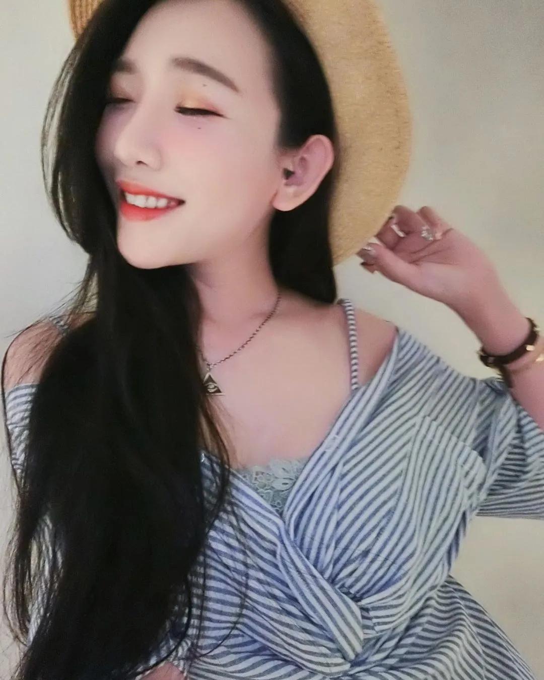 许允乐~ 有空来看我吃东西吧(11)