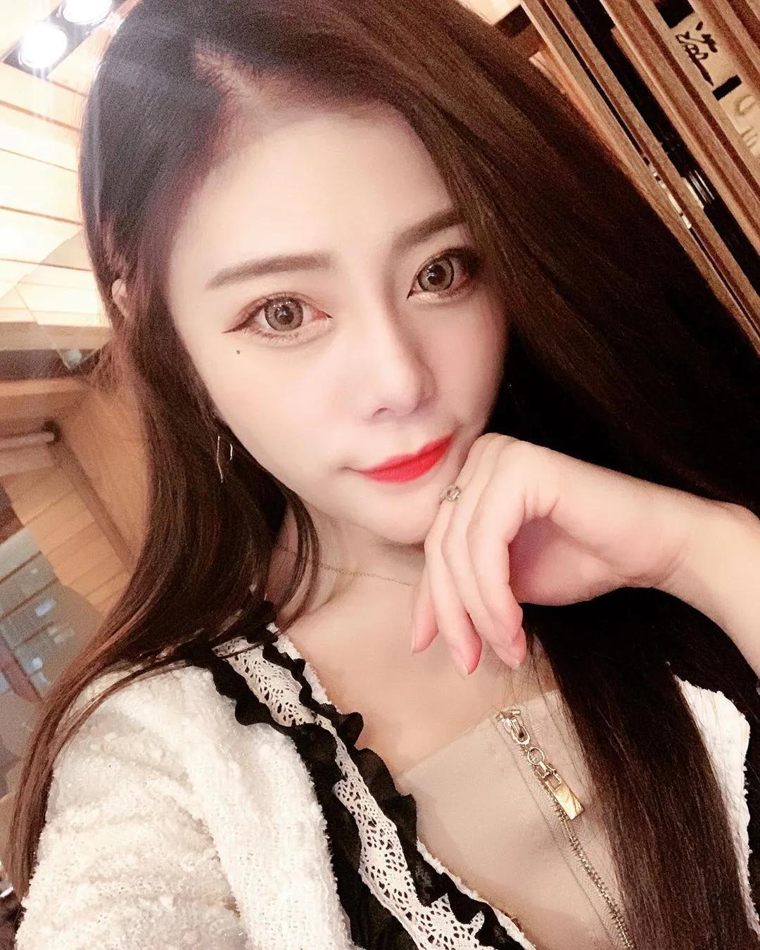 妮妮红姜黄小姊姊 眼睛水汪汪又大又圆 超逆天美胸外露超可以(4)