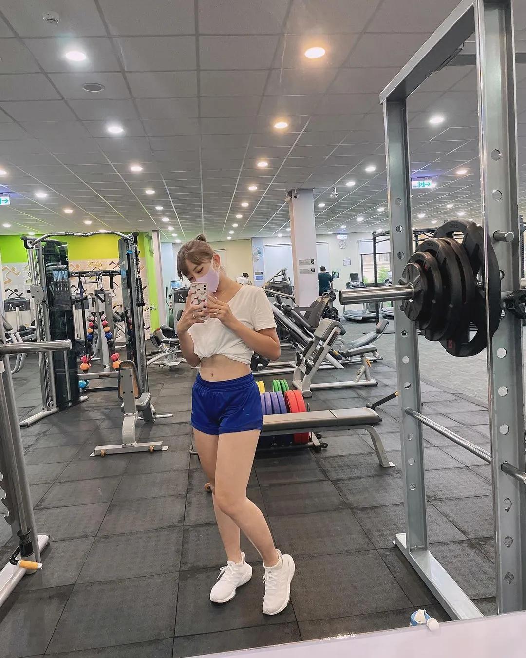 性感可爱「正妹直播主」Joan 琦琦，「34E雪乳」好丰满，日常健身也太辣！-小湿妹图(8)