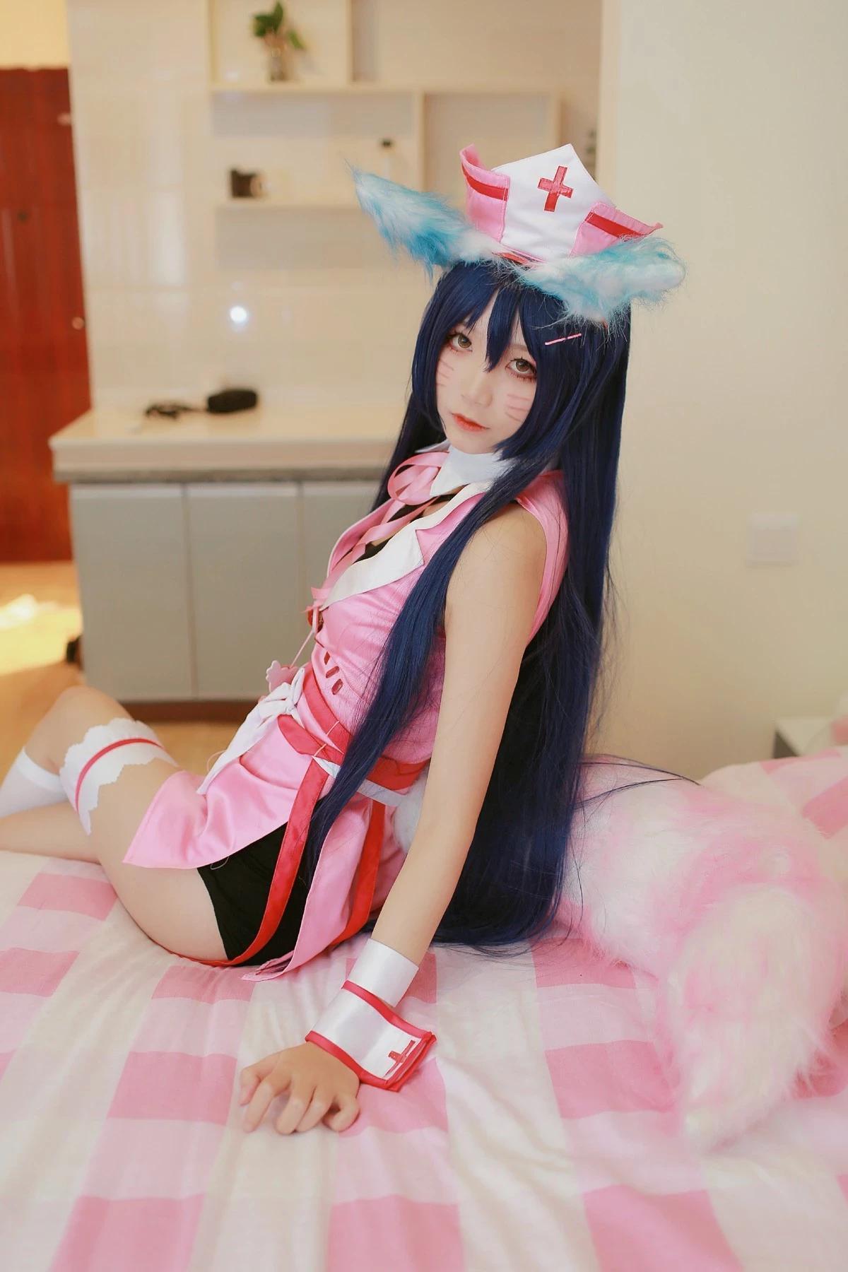 清純少女五更百鬼阿狸護士服主題私房性感護士裝配白絲腿襪秀美腿誘惑寫真37P(12)