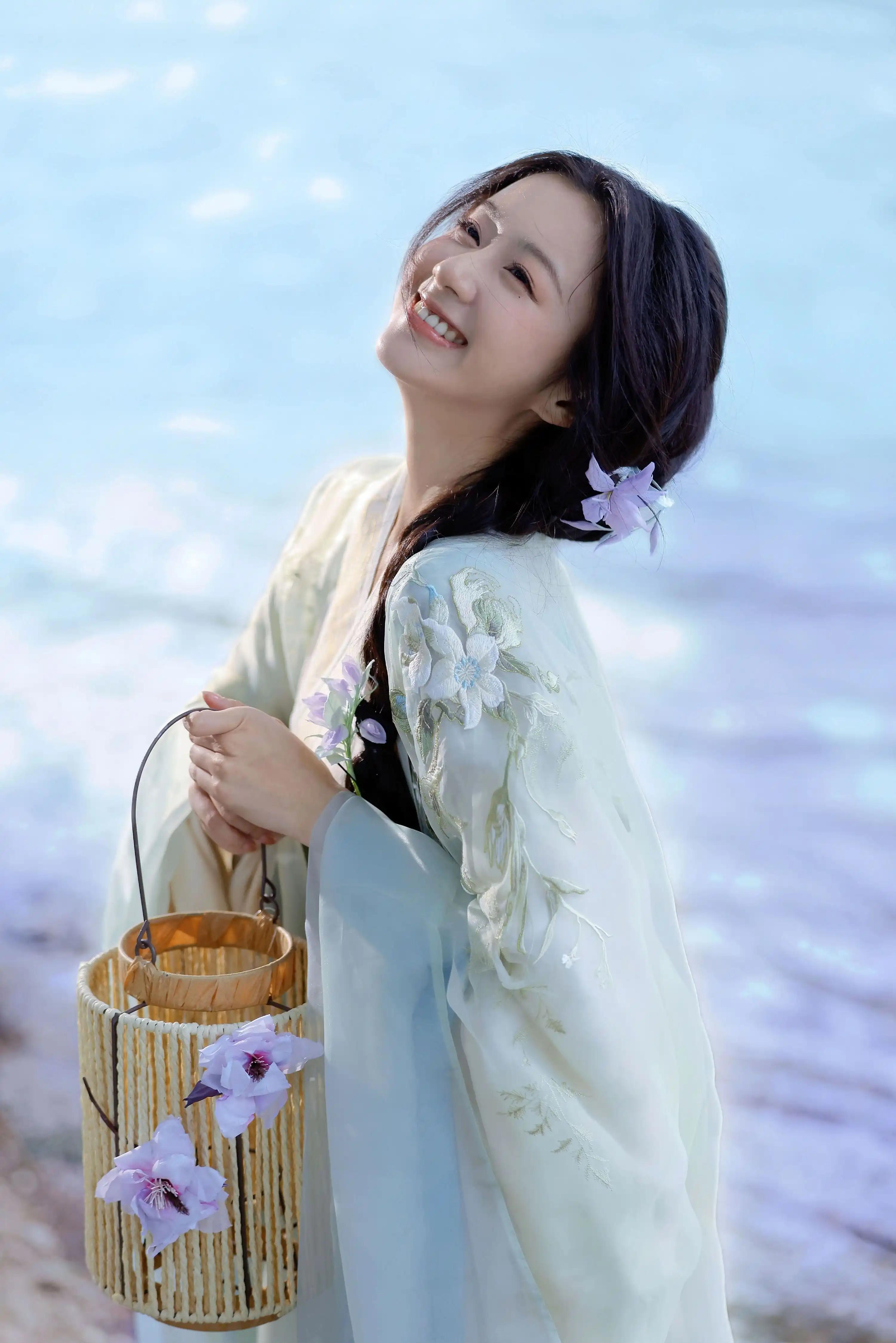 像藏在林间的精灵，生辰快乐—包上恩[高清套图](24)