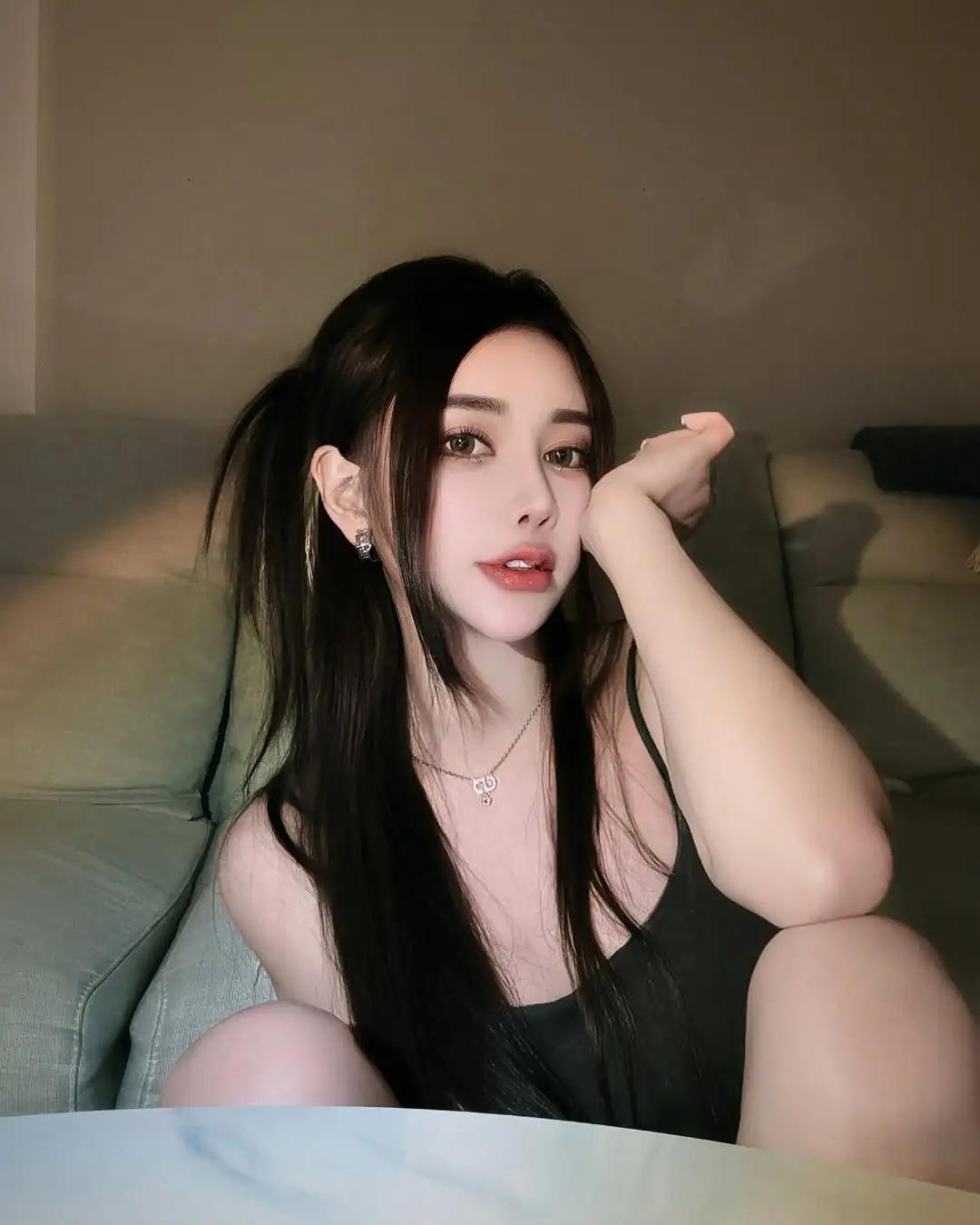 「Verna_Chen」电眼美女 诱惑的美奶视角(10)