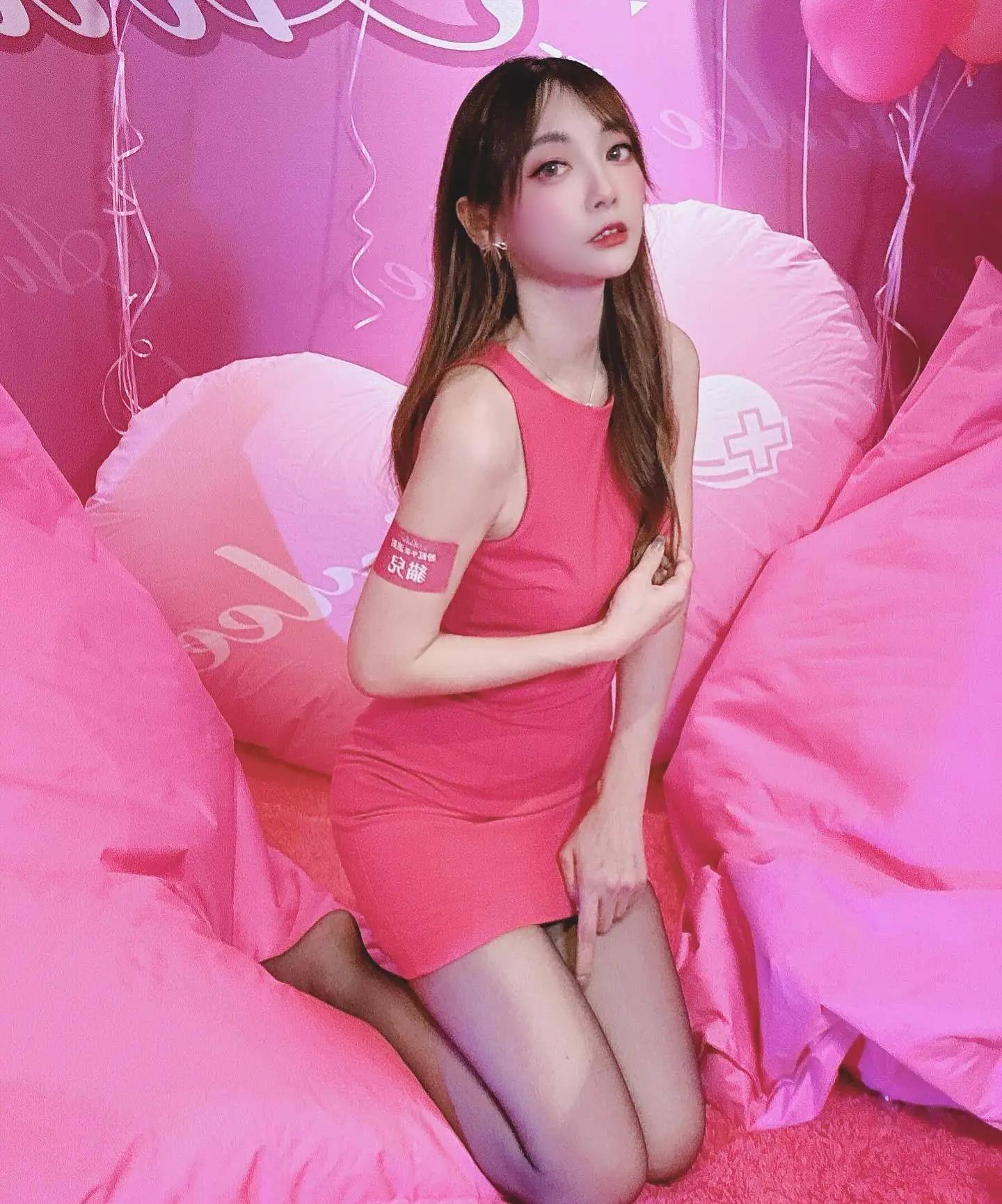 内心小鹿乱撞「猫儿小馨星」火辣曲线深藏不露(10)