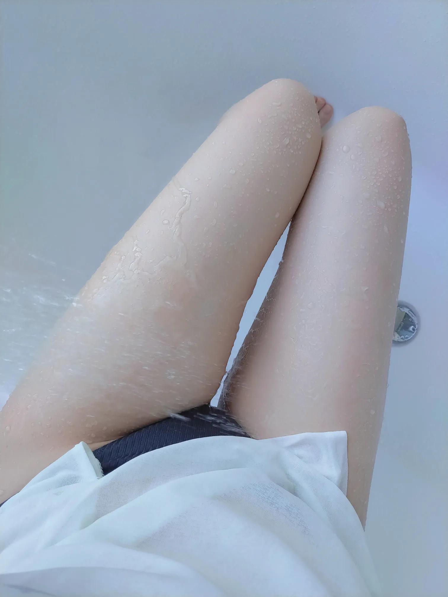 白银81《无袖衬衫》亮出上半身够撩人(10)