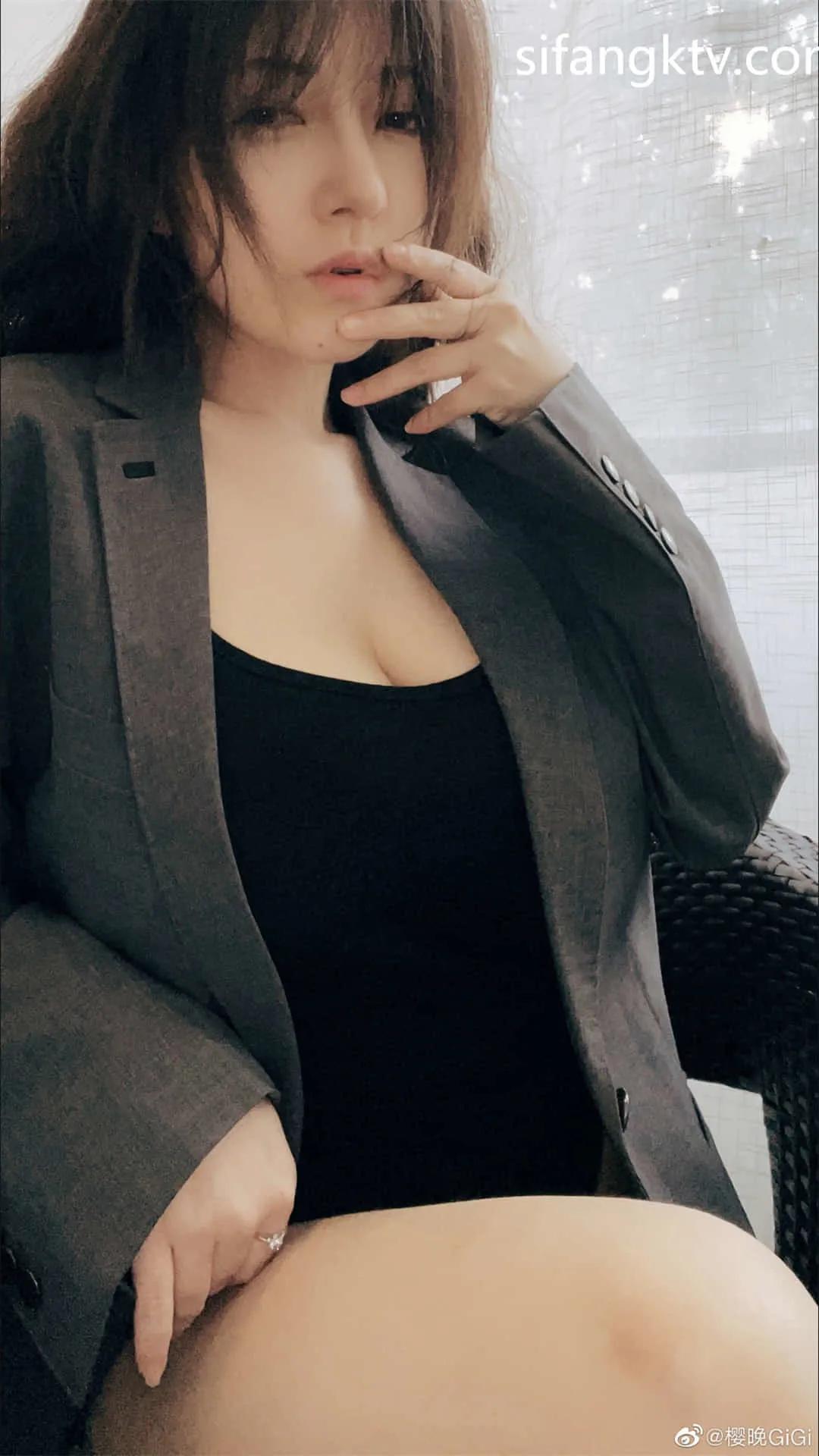 樱晚gigi - NO.41 粉丝群收费写真41 散图-02(81)