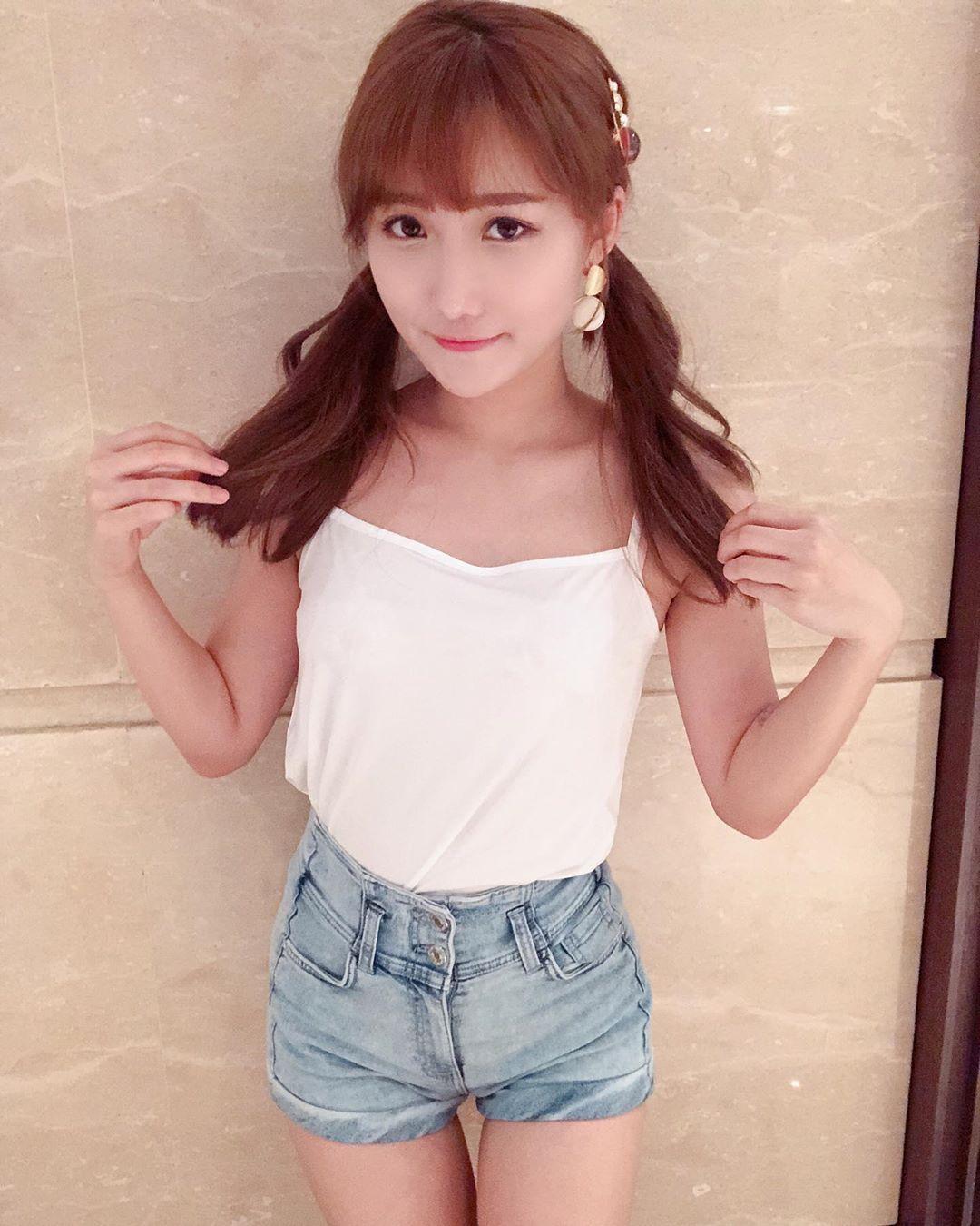 像不像在高中的时候跟你手牵手的那个女生 蝴蝶儿(5)