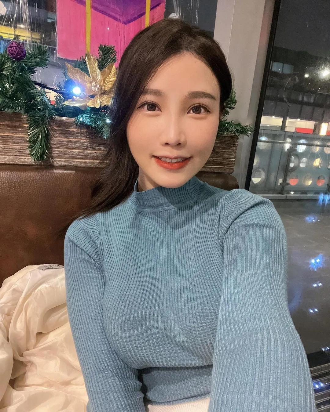 正妹网红「咪妃」精致脸蛋、火辣身材深受喜爱 心动的感觉(8)