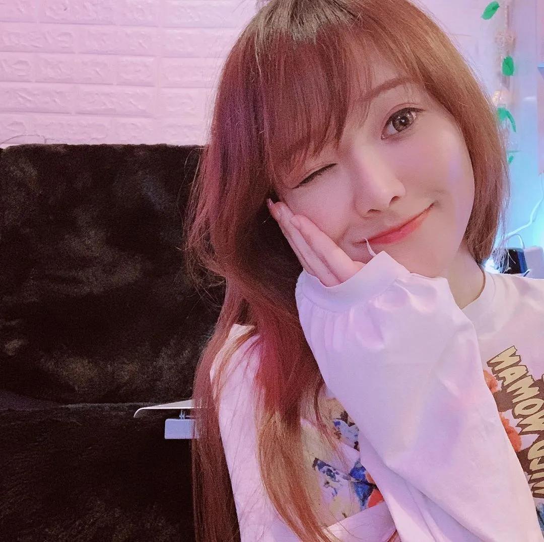 辣模「周荀」这种脸蛋～完全诱惑(2)