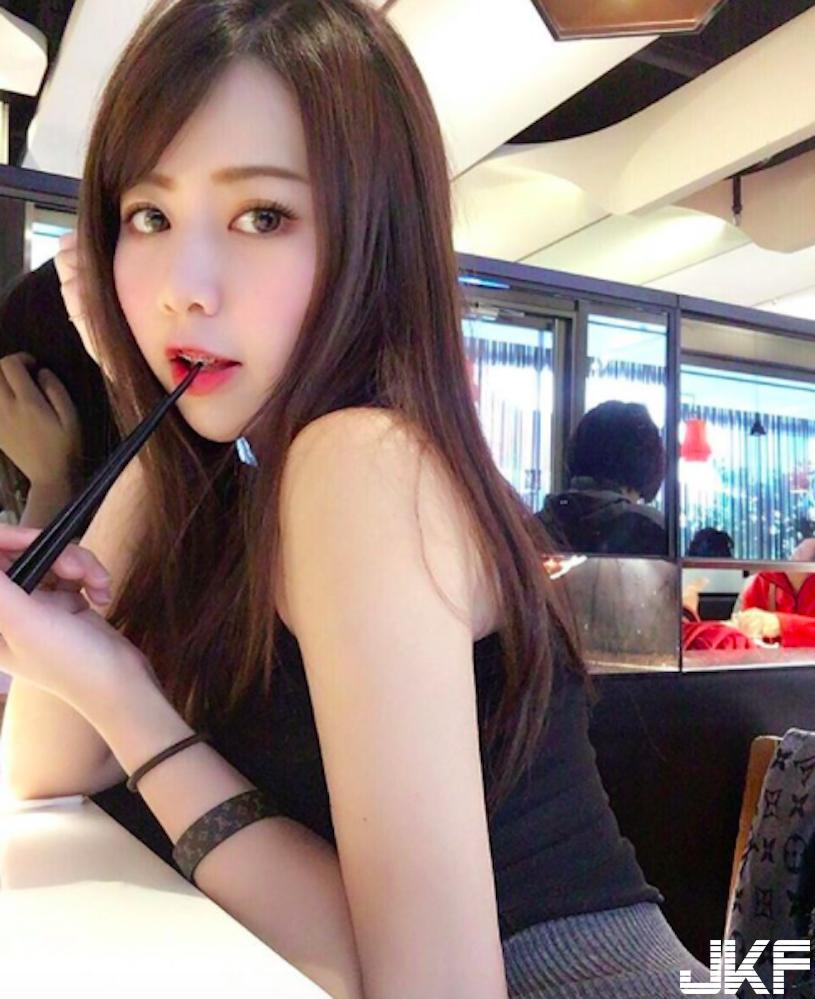 胸胸der！台湾「清纯大眼妹」美胸视角超害羞！超挑逗的「邪恶画面」没有极限啊…-小湿妹图(14)