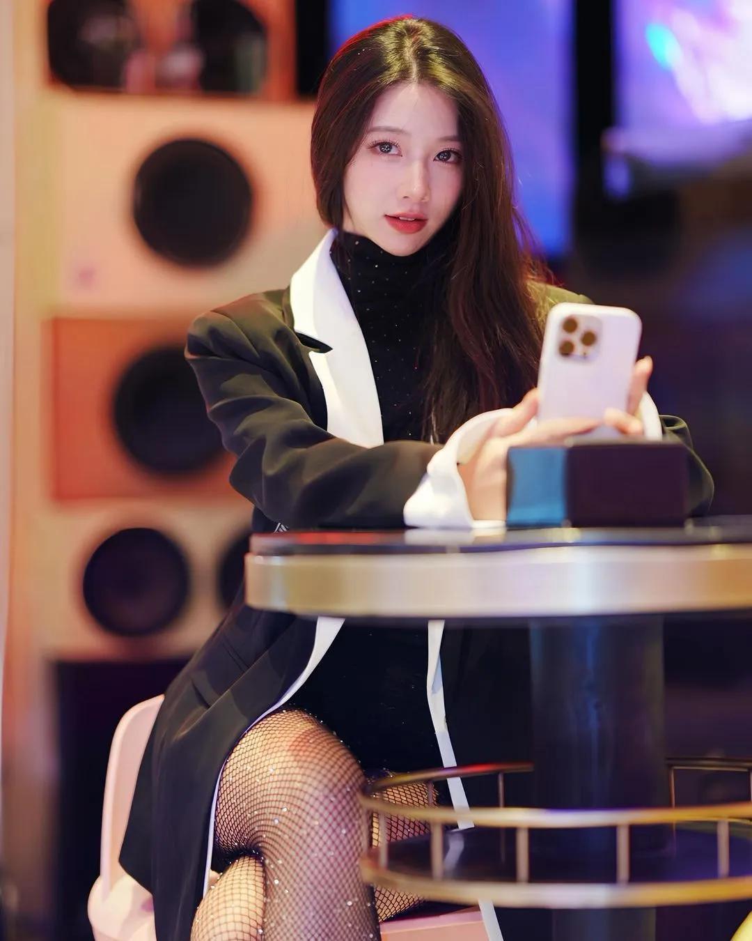 勾人的火辣身材「Miko涟」颜值甜美 色香味俱全(20)