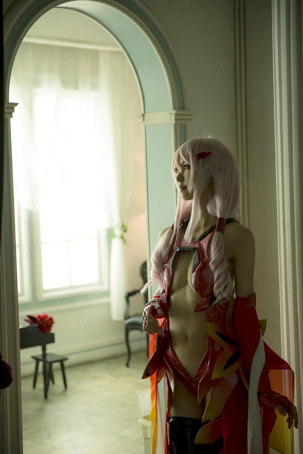 [Cosplay精選]Cosplay真人CelleQuiPriePourDemanderLePardon萌妹子寫真350P(160)