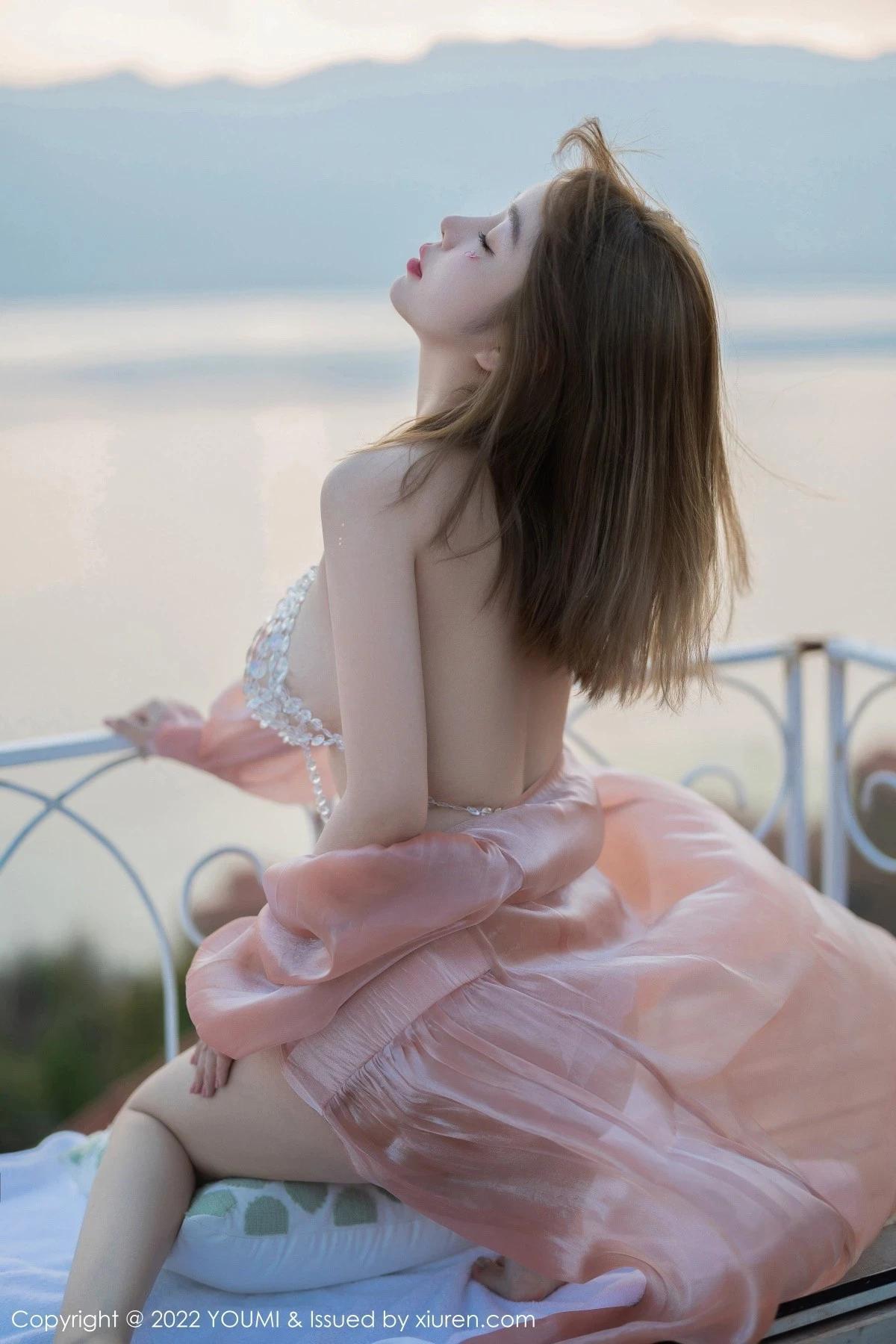 [YouMi尤蜜薈]Vol.787_女神王雨純大理旅拍性感淡紅色連衣裙透視秀火辣身材誘惑寫真60P(19)