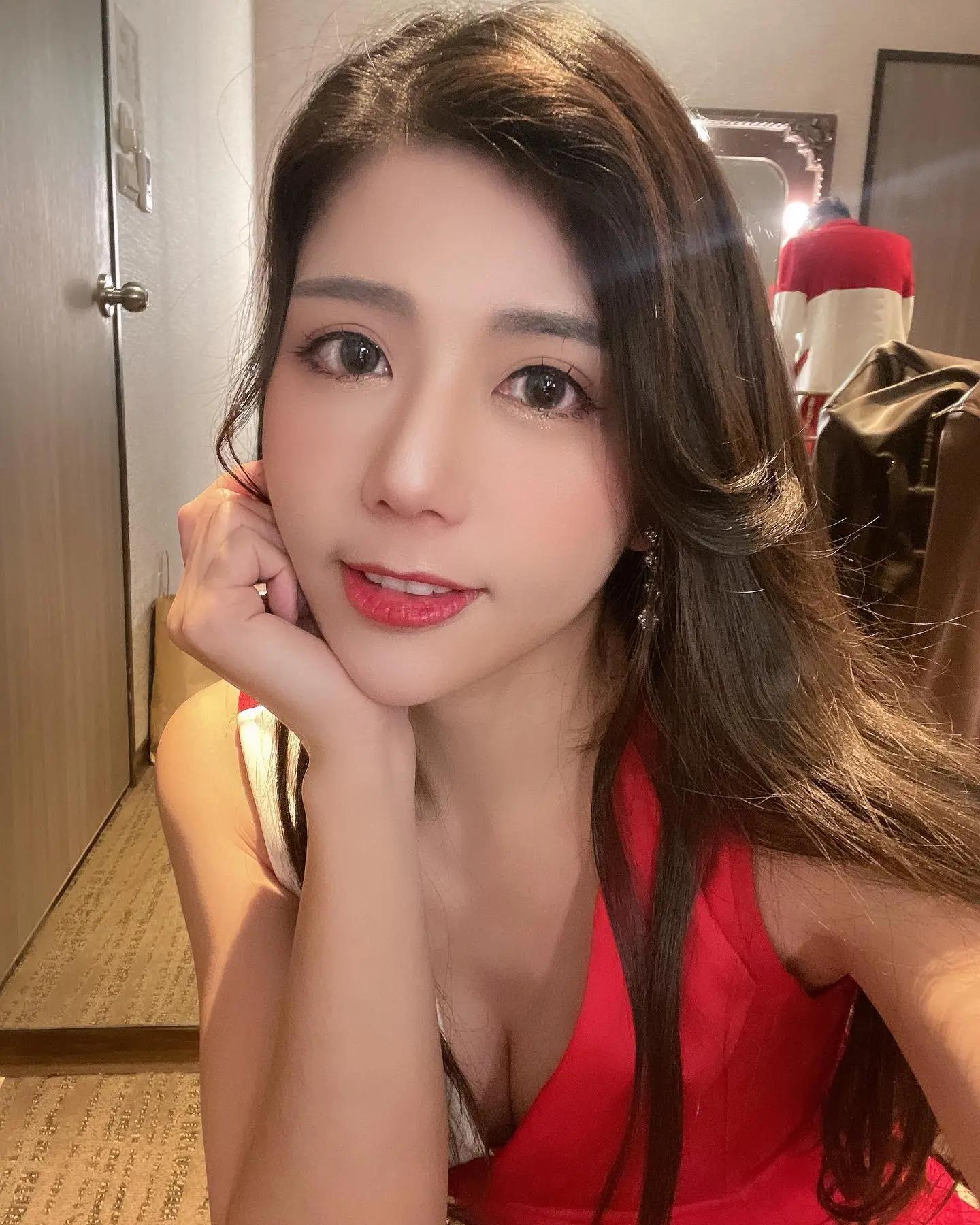 气质女神「东东」优质好曲线太让人心动！占据整个视线(5)