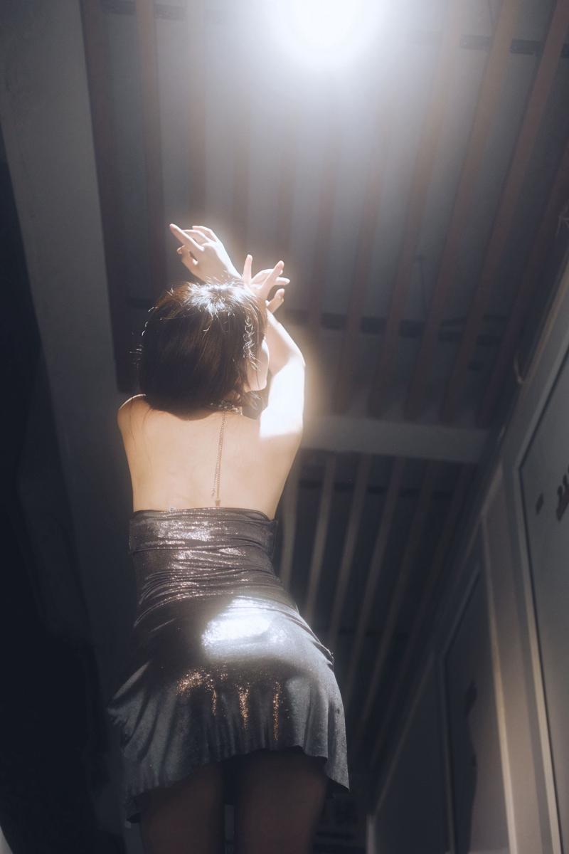 [Cosplay] Tina很妖孽呀 夜色连衣裙(6)