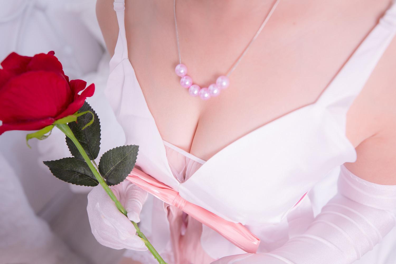 神楽坂真冬《白色婚纱2》完美身材难以忽视(18)