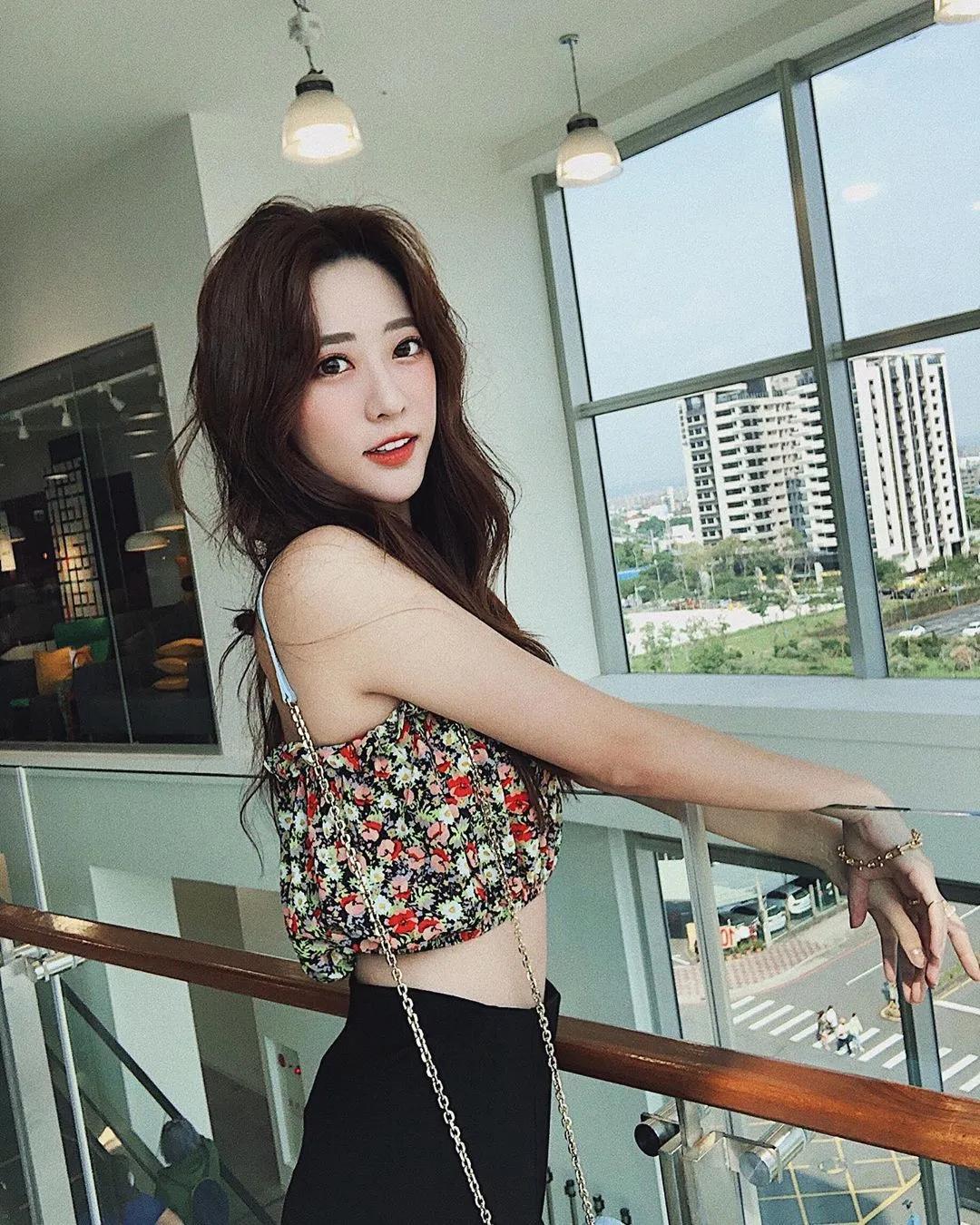 乔乔 大眼美女脸蛋太迷人...网友全被电晕(2)