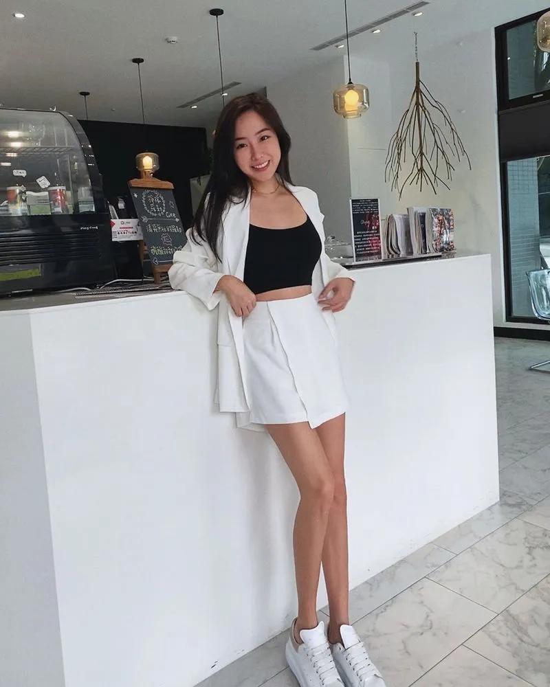 韩系美女「Stephanie」板娘兼模特儿 全都变成热卖款：她身上的衣服全都要了(70)