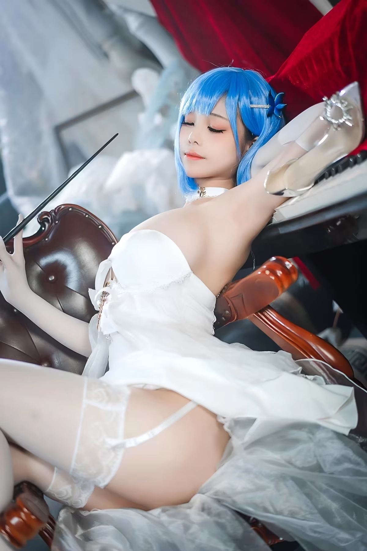 Cosplay 蜜汁貓裘Mizhimaoqiu – 碧藍航線 恰巴耶夫白騎兵 Set.01(13)