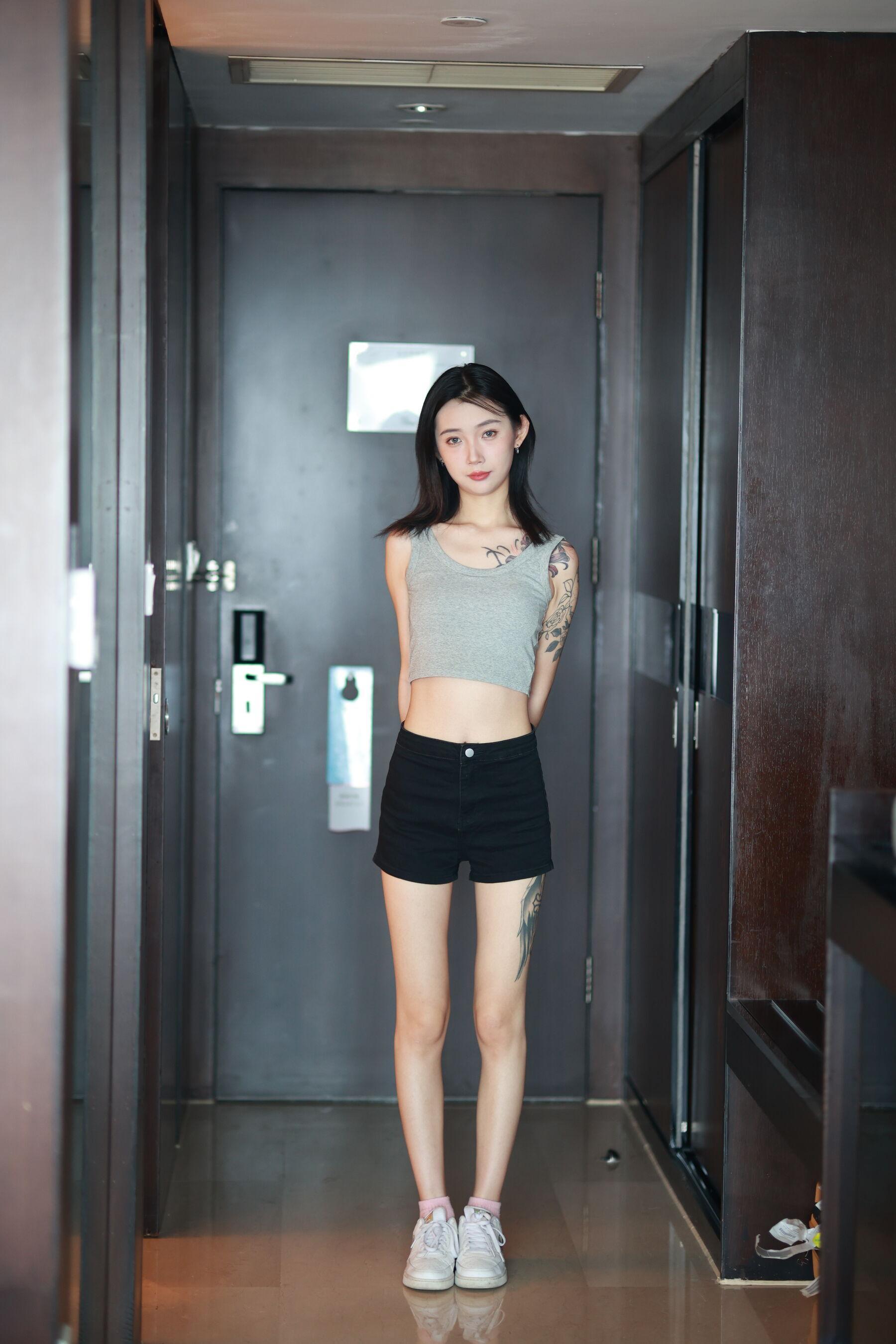 国模套图 国模念念人体私拍套图(78)