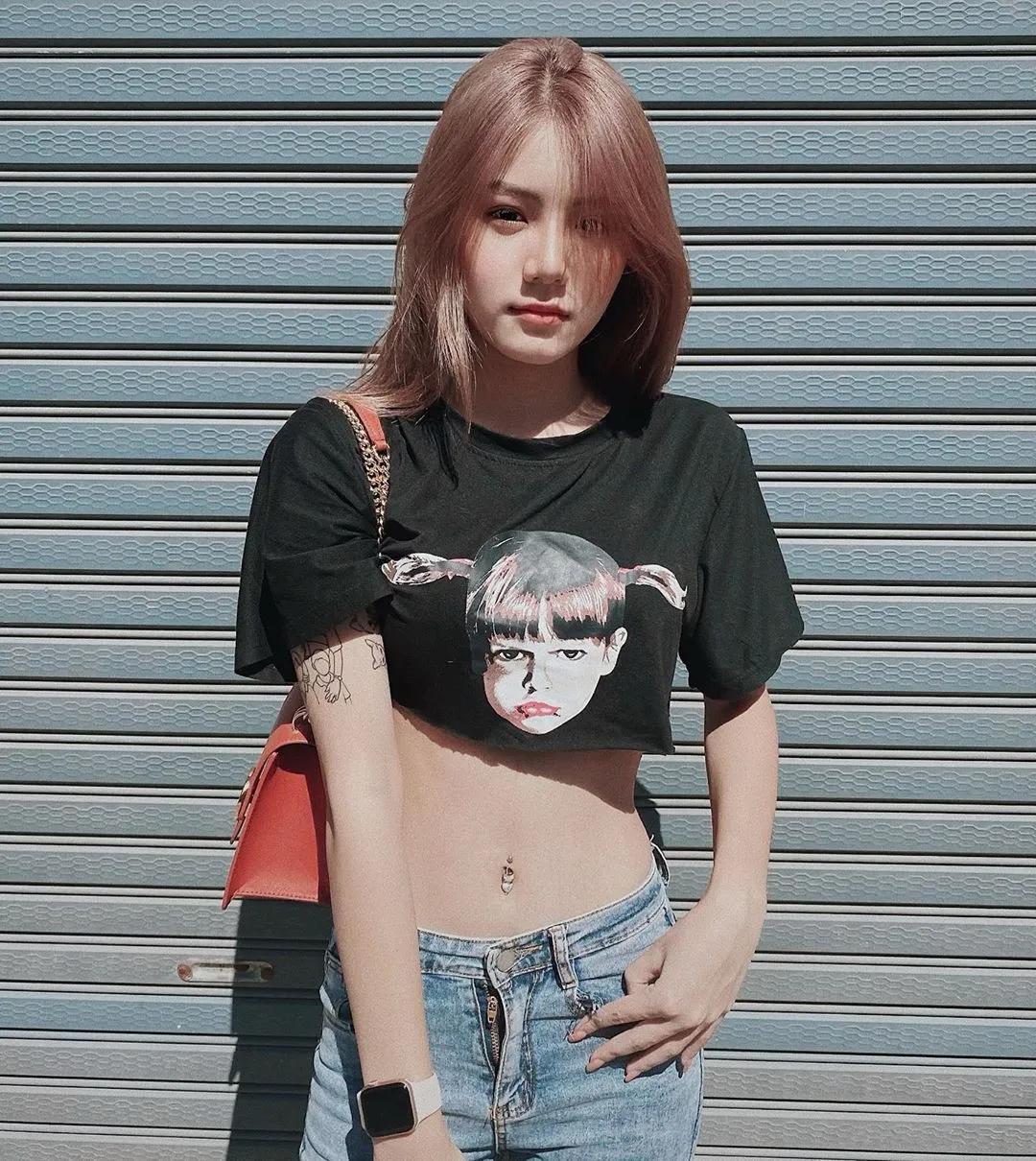 冷艳外表，笑起来却意外甜(24)