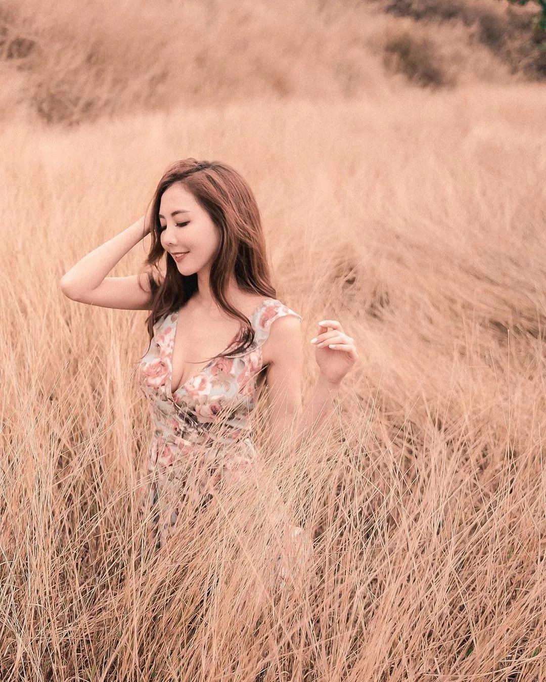 杨杨 Milly Yang杨婷娅 两粒大白馒令人口水直流