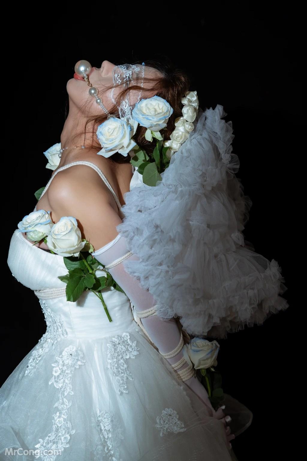 Coser@云溪溪 (Yunx1x1) Vol.060: 奶桃桃 月 (48 photos)(16)