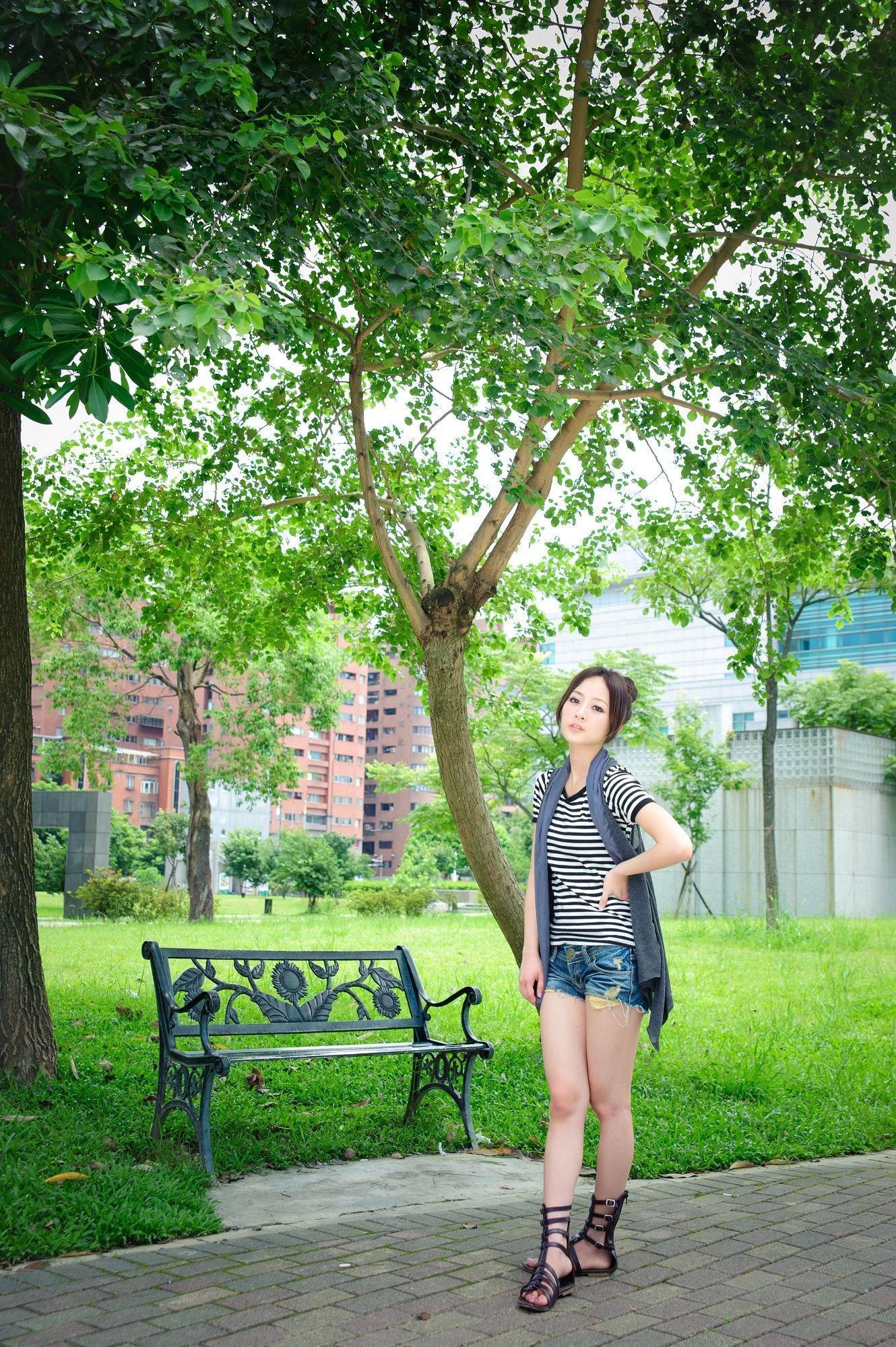 果子MM - 永和四号公园超高清写真套图(32)