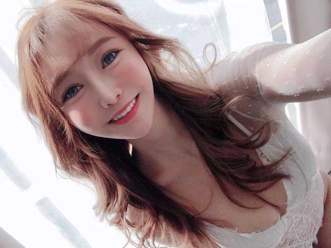 甜心电眼芳疗师「艾薇儿Elvira」害羞转大人　魅惑力大增「嫩乳解禁」合法勾引-小湿妹图(33)